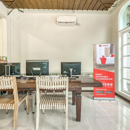 Reddoorz Plus Near Akademi Kepolisian Semarang 3 المظهر الخارجي الصورة